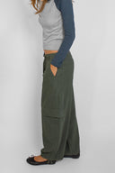 pn0eou2col039-4.jpg