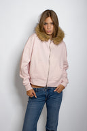 fb06zwzcol1a8-2.jpg