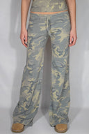 Wide-leg pants